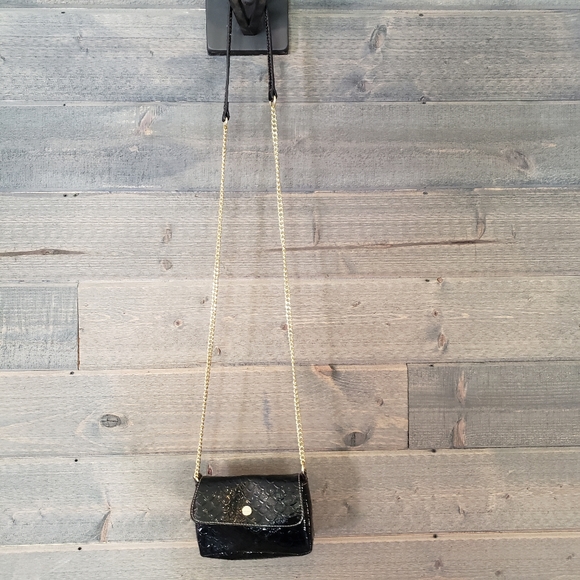 Small Crossbody Purse Texture Metal Hardware - Picture 2 of 6